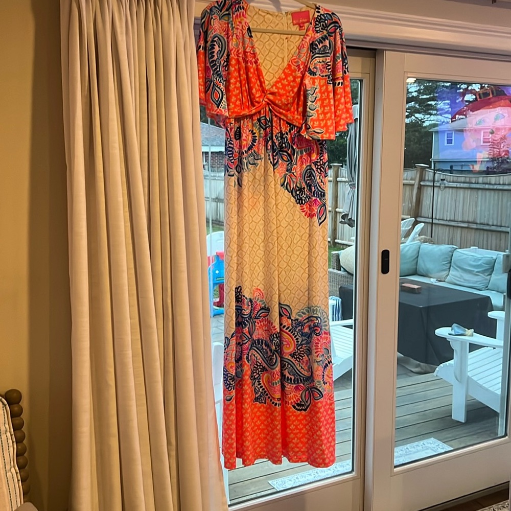 GORGEOUS Lilly maxi dress size 8!!
